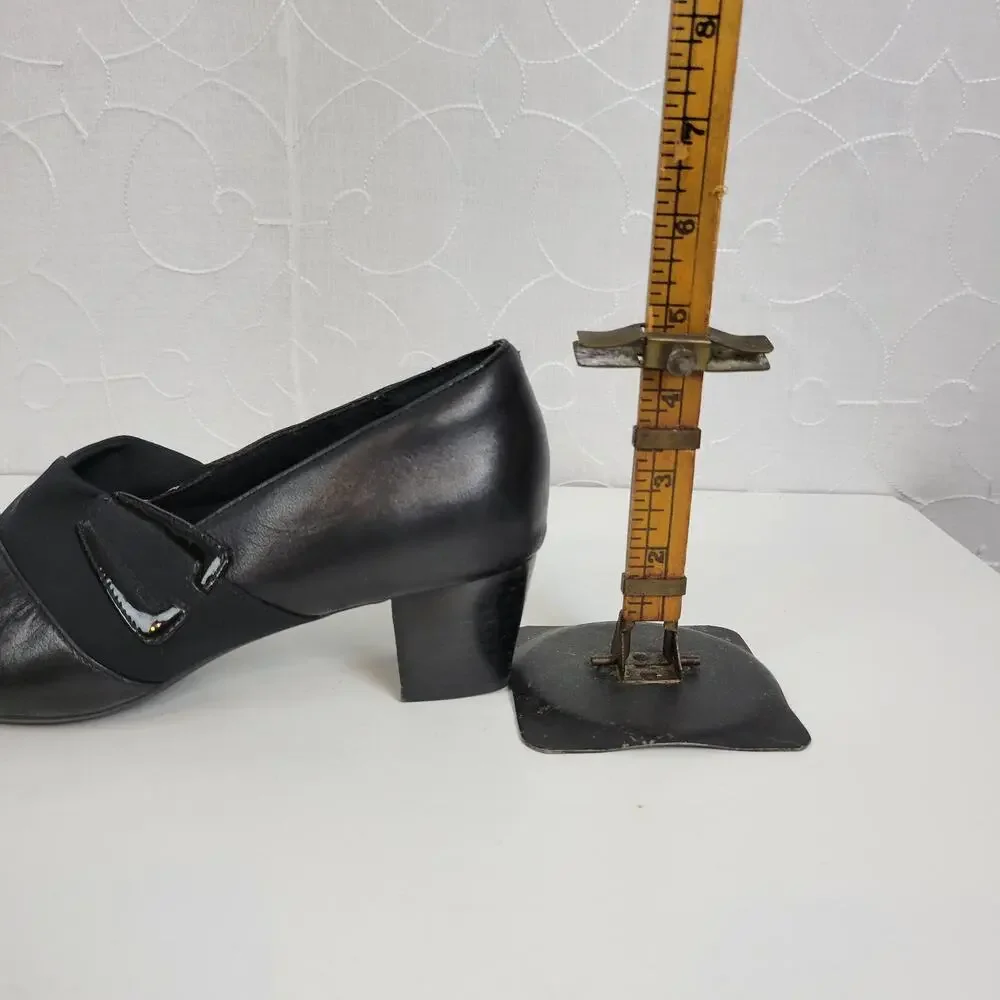 Clarks Womens Shoes Size 7.5 Black Leather Sugar Spice Heeled Slip On Pumps